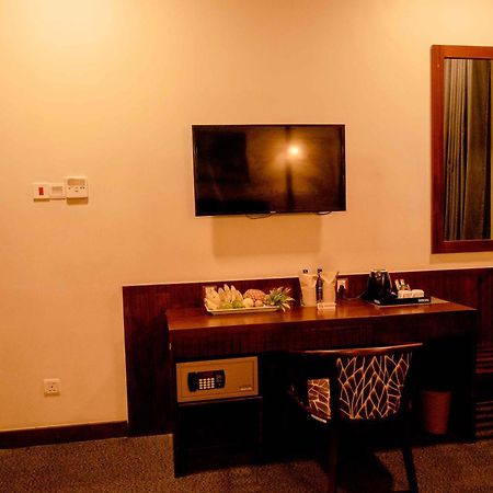 Hotel Nippon Коломбо Экстерьер фото
