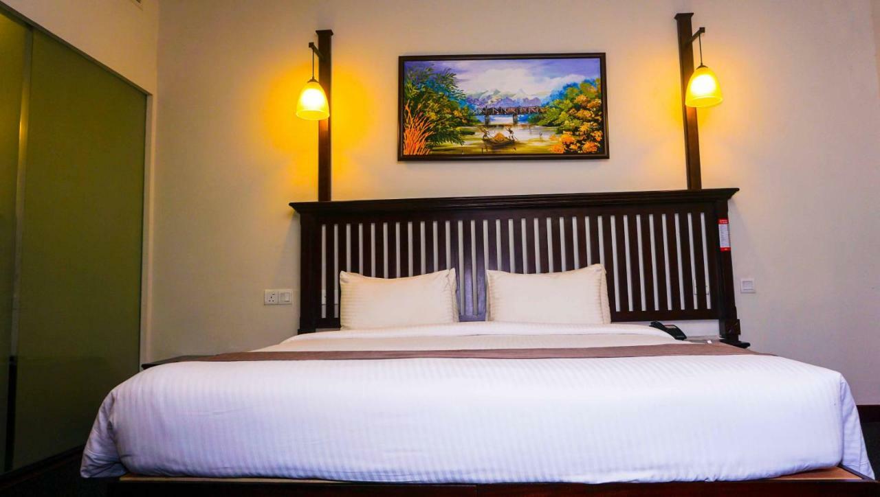 Hotel Nippon Коломбо Экстерьер фото