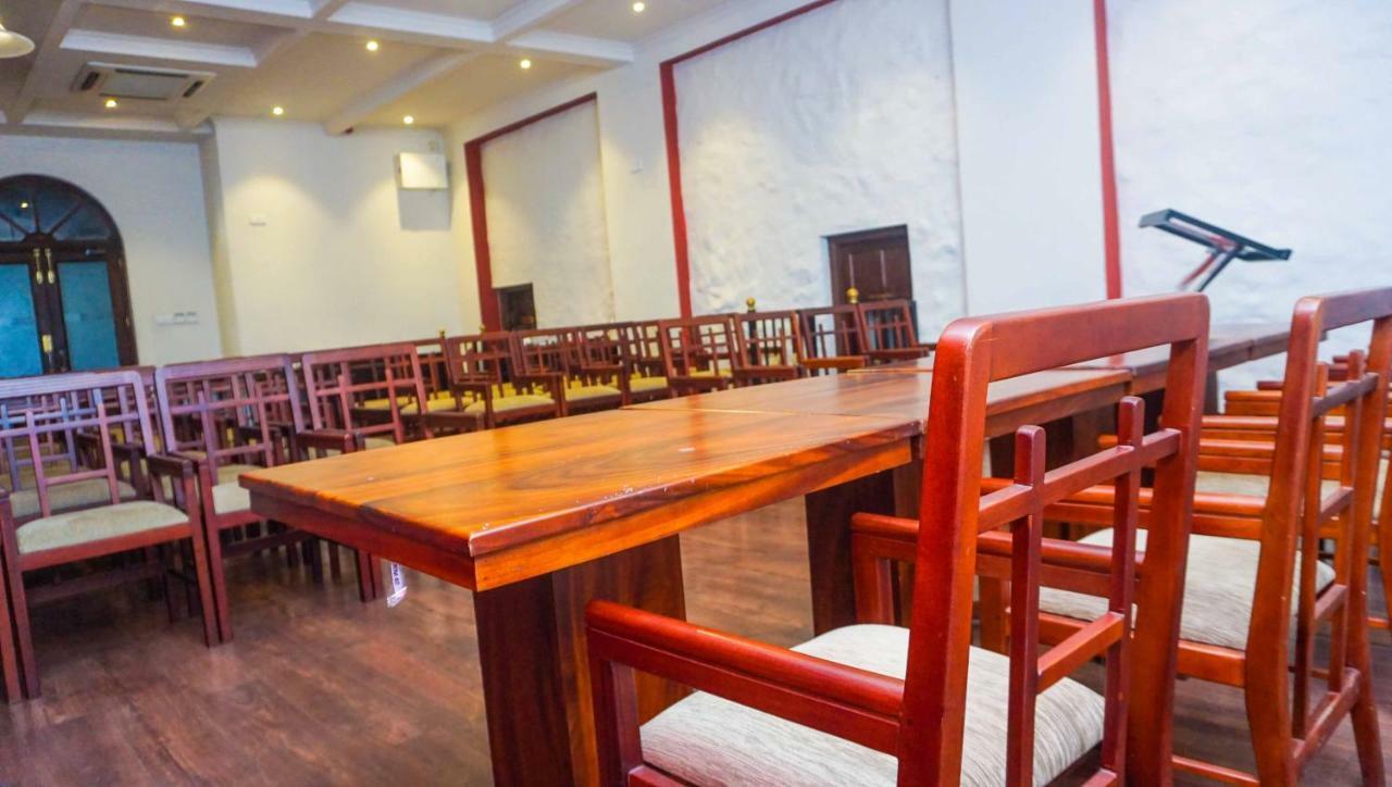 Hotel Nippon Коломбо Экстерьер фото